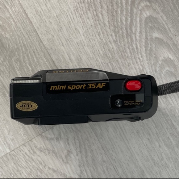 Pentax Mini Sport 35AF Vintage 35mm Point and Shoot film camera - Clean, WORKS - Picture 3 of 11